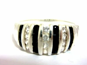 Getreifter Silberring mit schwarzen u. weißen Steinen (925er)  S1018 - Bild 1 von 2