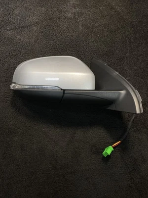 Espejo retrovisor lateral plateado para puerta de pasajero derecho Volvo S60 2011-2018 OEM 31402646 Foto 1 de 4