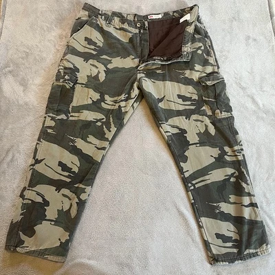 Pantalones para hombre Carhartt forrados de lana cargo calce relajado talla 42x30 camuflaje Foto 1 de 4