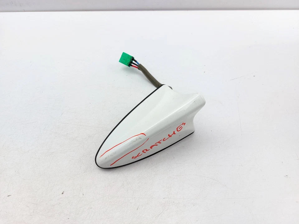 AERIAL ROOF ANTENNA SHARK FIN IN WHITE 96210-F1400 KIA SPORTAGE MK4 2016 - Image 1 of 4