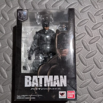 Figura de acción S.H.Figuarts Batman Liga de la Justicia usada, completa Foto 1 de 3