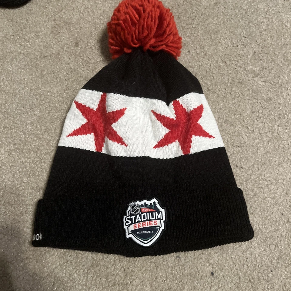 Gorra de invierno Reebok Chicago Blackhawks gorro tejido nunca usada Foto 1 de 2