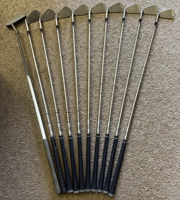 Nicklaus The Bear N1 Offset 3-PW Iron Set Clubs Lightweight Steel Crank Shaft - Image 1 of 4