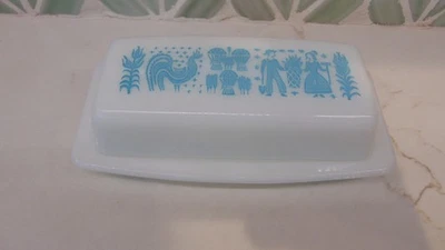 Vintage Pyrex Turquoise Amish Butterprint Butter Dish, Great Condition - Image 1 of 4