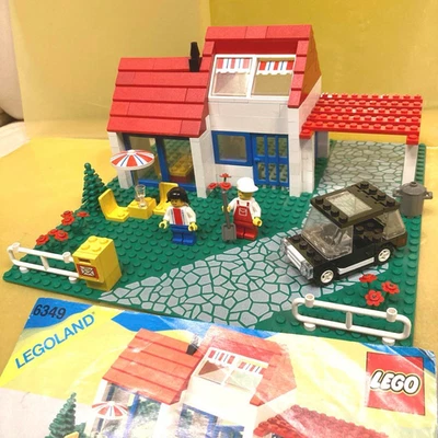 LEGO 6349 Vacation House Resort Town Classic 1988 Set w/ Minifigs Car Manual - Image 1 of 4