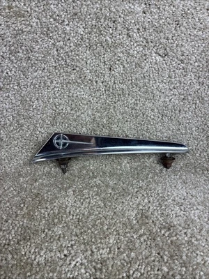 Ford Fairlane 500 1963 emblema guardabarros vintage original  Foto 1 de 4