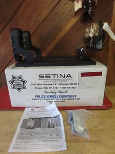 SETINA Dual/ Single Gun Rack Mount Handcuff Rifle - Picture 1 of 9