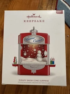 Brand New! Hallmark Ornament 2018  Syrupy Snow Cone Surprise Magic Motion Light - Picture 1 of 2