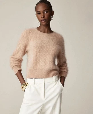Suéter J.Crew Talla Mediana Cepillado Cachemira Tejido con Cable Cuello Redondo Rosa Suave Foto 1 de 4
