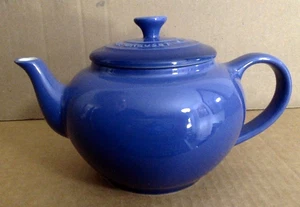 LE CREUSET - kleine kobaltblaue Teekanne mit Teeei - NEU mit Etikett - Bild 1 von 7