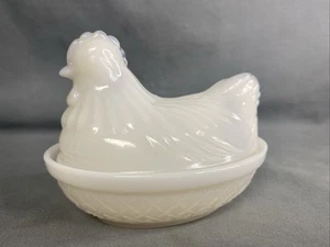 Plato de baratija de mantequilla cubierto nido de vidrio de leche blanco pollo gallina de colección - Imagen 1 de 6