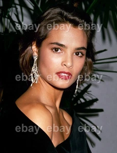LIZENZ ZUM TÖTEN VON JAMES BOND TALISA SOTO SELTENES 10 X 8 ZOLL FOTO - Bild 1 von 1