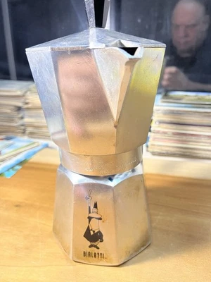 Cafeteira Bialetti “Moka Express” Moka Pot fogão feita na Itália - Imagem 1 de 4