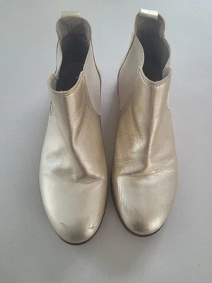 Botines de cuero dorado Bon Point para niñas. Slip On Talla 34 Hecho en España Foto 1 de 4