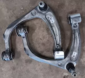 Upper Control Arms R&L - GM (85660609/85660608) 2022-2024 GM 1500 - Picture 1 of 4