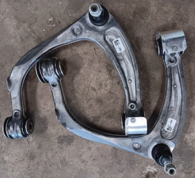 Upper Control Arms R&L - GM (85660609/85660608) 2022-2024 GM 1500 - Image 1 of 4