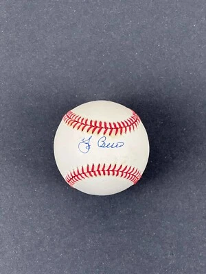 Rawlings de beisebol oficiais assinados por Yogi Berra AL - Imagem 1 de 4