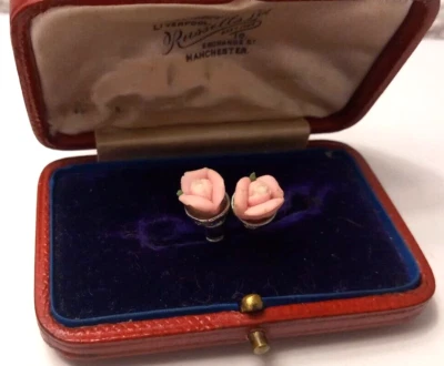 Piccole Boccole Orecchini con ROSA in resina punto luce placcati argento - Immagine 1 di 4