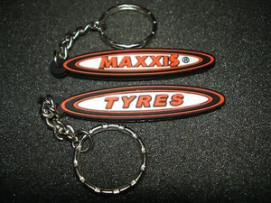 2 AUTHENTISCHE MAXXIS REIFEN SCHLÜSSELANHÄNGER / KETTEN / KEYCHAIN - Bild 1 von 1