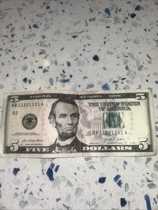 True Trinary 0’s 1’s 2’s 5 of a Kind Fancy Seriennummer 5 Dollar Schein 11221101 - Bild 1 von 3