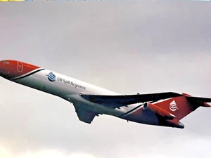 Oil Spill Response Boeing 727-200 G-OSRB of T2 Aviation Color Photo Left Face - Bild 1 von 3