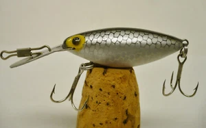 Vintage Fishing Lure Older Storm Thin Fin Hot N Tot in Silver Shad - Picture 1 of 6