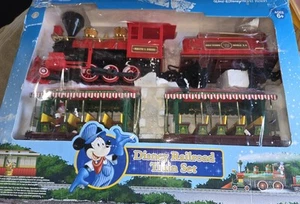 Disney Railroad Train Set Disneyland Resort Walt Disney World Resort - Picture 1 of 13