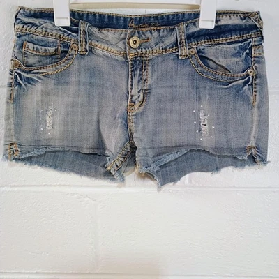 Amethyst Light Blue Wash Denim Distressed Shorts Size 15 - Fits 36" Waist  - Image 1 of 4
