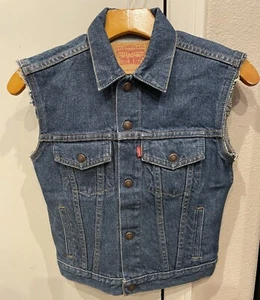 Levi’s Blue Denim Cutoff Vest Snap Button Youth Size 7 - Picture 1 of 4