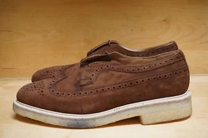 ¡NUEVO CON CAJA! TRICKERS UK 11 US 12 PUNTA DE ALA LARGA MARRÓN KUDU REVERSO GAMUZA - Imagen 1 de 9