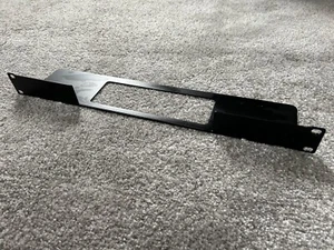 Kit d'installation support de montage en rack Draytek RM1 pour routeurs Vigor noir 1U - Photo 1/2