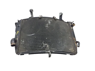 Radiador de refrigeración del motor Yamaha YZFR1 R1 2004-2006 FABRICANTE DE EQUIPOS ORIGINALES Foto 1 de 4