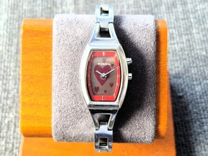HERMOSO Reloj Pulsera ACERO Animado Corazones FÓSIL Kaleido 'BIG TIC' Damas - Imagen 1 de 3