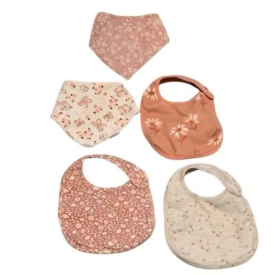 Lote de outros babadores de lenço Carter’s Ava Olivia rosa branco borboletas - Imagem 1 de 4