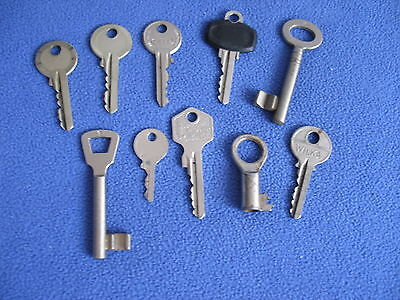 10 Verschiedene Alte Schlüssel • 1.99€