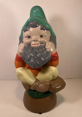 "Gnomo de jardín de cerámica pintado a mano vintage de 2 piezas de 11"" como se muestra" Foto 1 de 4