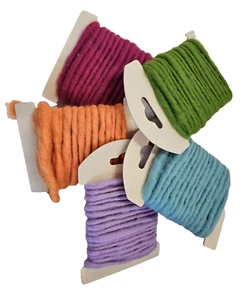 5 pack 100% Wool Soft Felt fibre String  Arts Craft home-schooling haberdashery - Picture 1 of 8