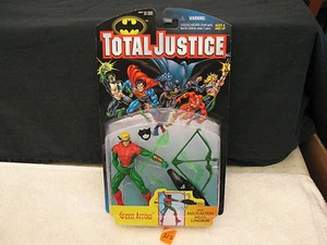 TOTAL JUSTICE GREEN ARROW W/MULTI-ACTION MEGA LONGBOW Action Figure NEW 1996 - Picture 1 of 2