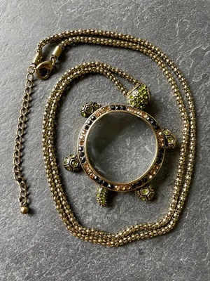 OPC CN Cristal Antiguo Tono Dorado Tortuga Lupa Collar Fuera del Parque Foto 1 de 4