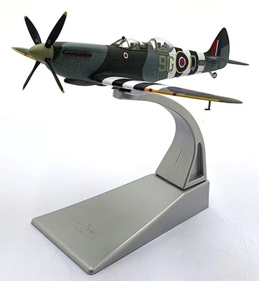 Corgi 1/72 Scale AA29202 - Supermarine Spitfire T.9 MJ627/9G-Q (G-BMSB) - Image 1 of 4