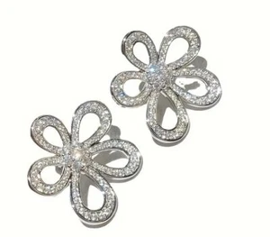Sparkling Sunflower Stylish Stud Earrings - Picture 1 of 2