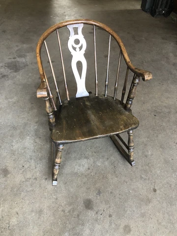 Antique Windsor Armed Rocking Chair. Beautiful! Cover