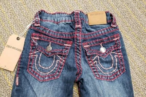 NWT True Religion Girls Julie Super T jeans, Size 5, Pink/maroon Stitching - Picture 1 of 5