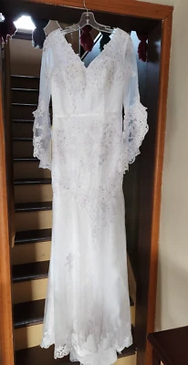 NEW Wedding Dress Size 8 Lace, Appliques, Satin Buttons, Bell Sleeves, 3 Layered - Image 1 of 4