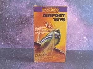 Airport 1975 VHS Tape 1974 Action Thriller Charlton Heston 87 Release SHIPS FREE - Imagen 1 de 9