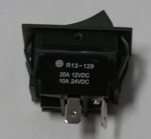 AUTOMOTIVE ACCESSORY SWITCH 4X4 4WD SPOTLIGHT 12/24V - Picture 1 of 4