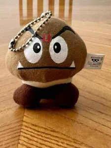 2010 Nintendo Banpresto Super Mario Bros Goomba 3" Soft Plush Toy Keychain M7 - Picture 1 of 5