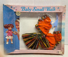 Vintage Mattel Baby kleiner Spaziergang Puppe Kleidung Zubehör werkseitig versiegelte Box 1968