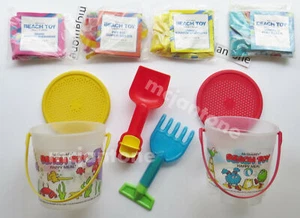 JUEGO DE 8 JUGUETES DE PLAYA McDonald's 1990 Arena VERANO Divertido INFLABLE CUBO DE CASTILLO - Imagen 1 de 4