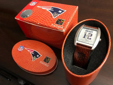 2004 NFL Quarterback Legends TOM BRADY GAME TIME WATCH IN TIN Patriots NEW RARE! Cover
